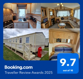 MOLLIES DEN 2 THE GRANGE 8 Berth F34